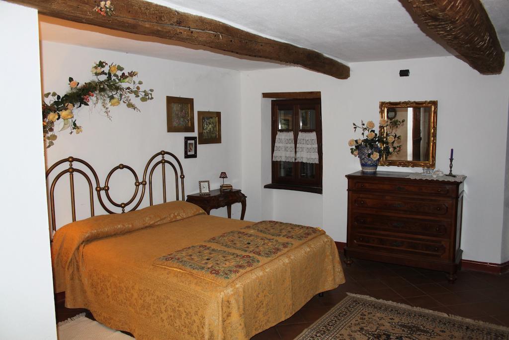 Casa Giuliana Hostal Calosso Habitación foto