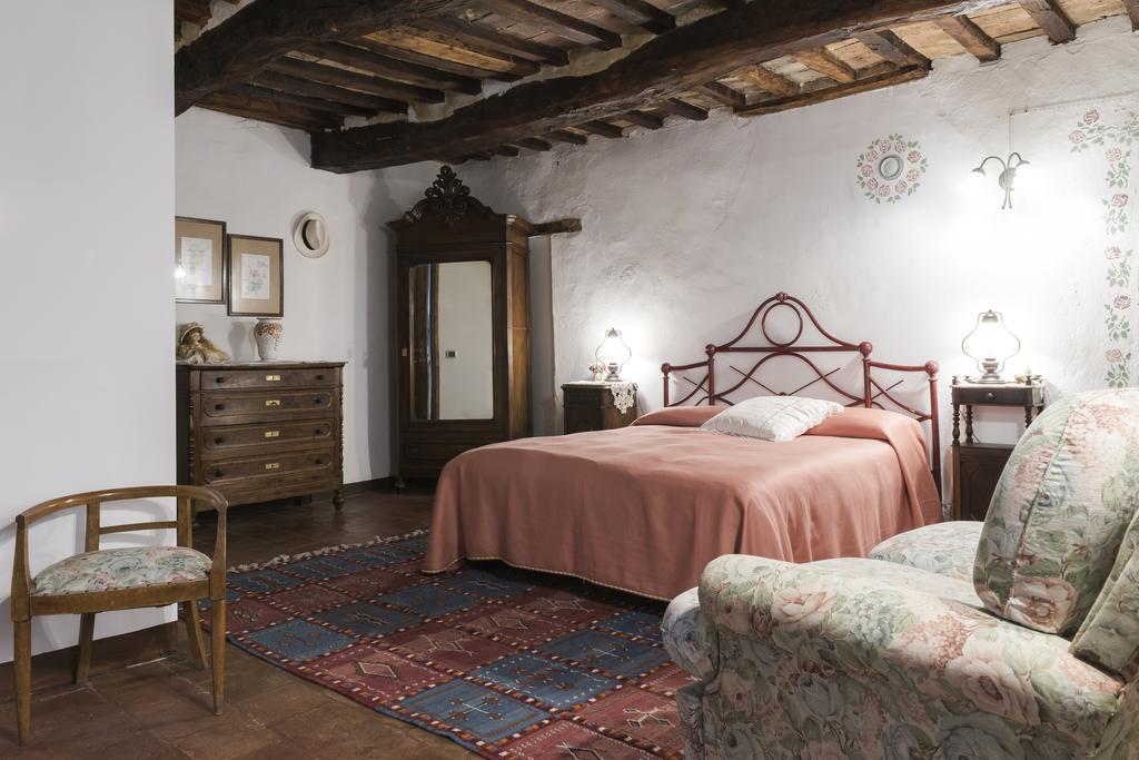 Casa Giuliana Hostal Calosso Exterior foto