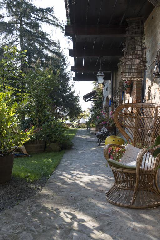 Casa Giuliana Hostal Calosso Exterior foto